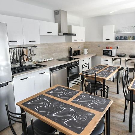 Toffee House Lägenhet Zator Exteriör bild